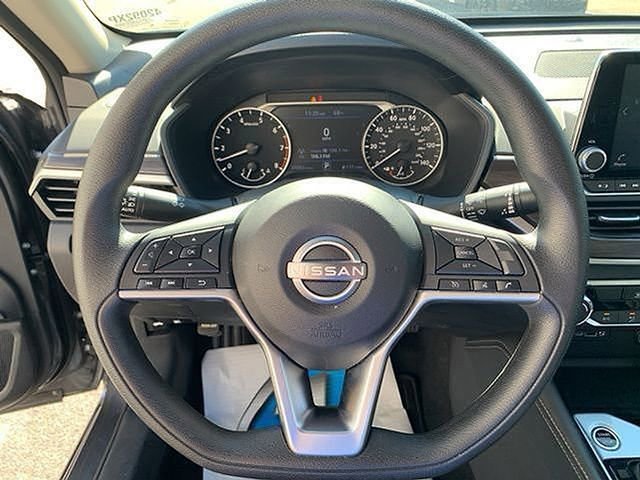 Used 2023 Nissan Altima 2.5 SV image 25