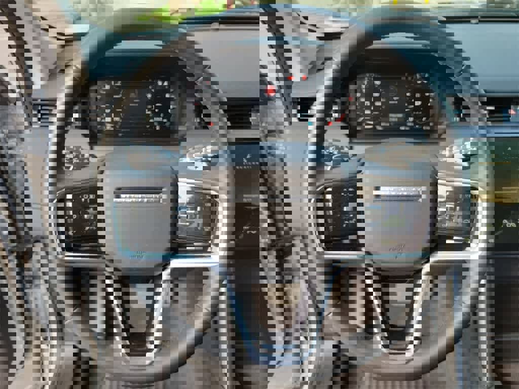 Used 2024 Land Rover Discovery Sport S image 25