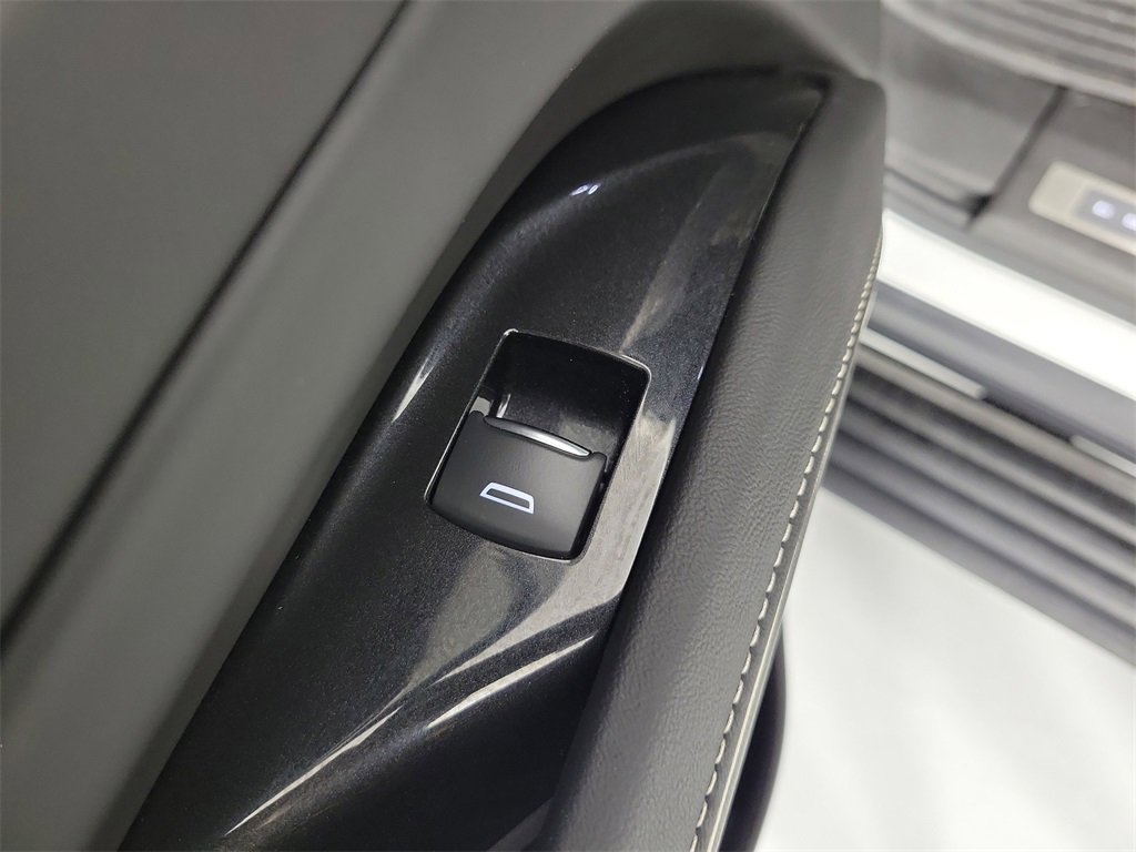 Certified 2023 Cadillac Escalade Sport Platinum w/ LPO, ONYX Package image 15