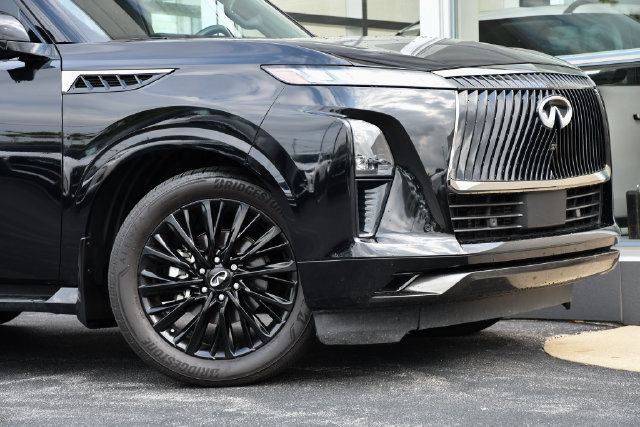 Used 2025 INFINITI QX80 Autograph w/ Autograph Exterior Package AWD/4WD image 13