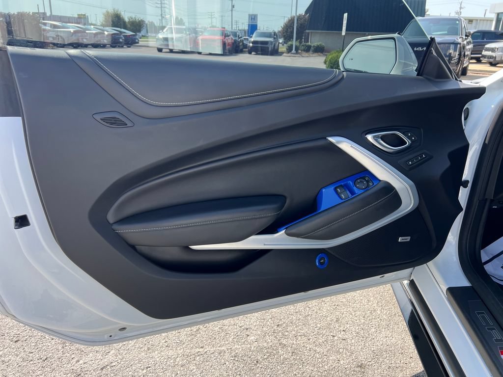 Used 2021 Chevrolet Camaro SS RWD image 12