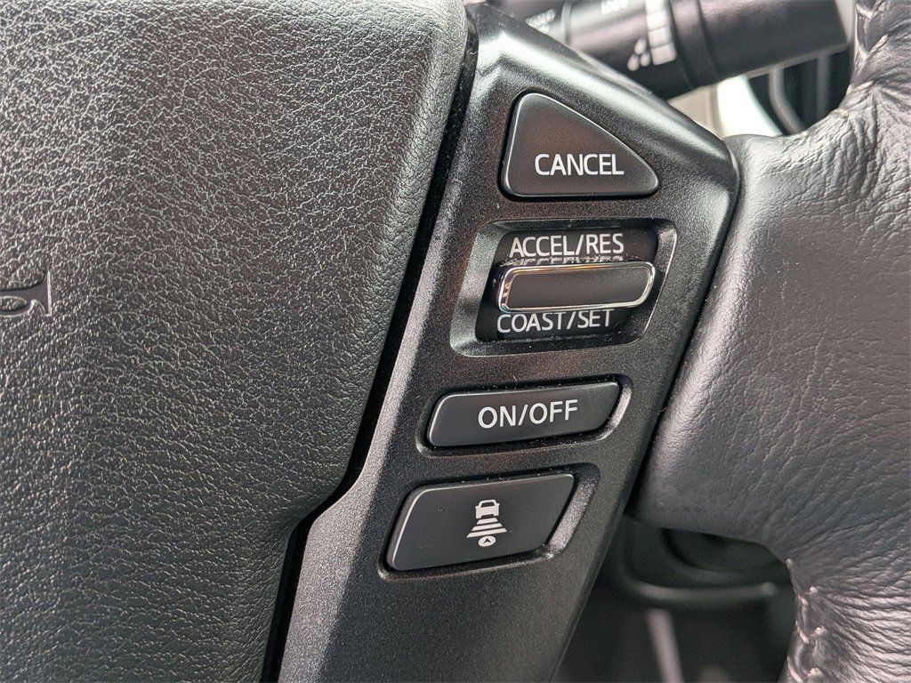 Used 2025 Nissan Frontier SV w/ SV Convenience Package image 14