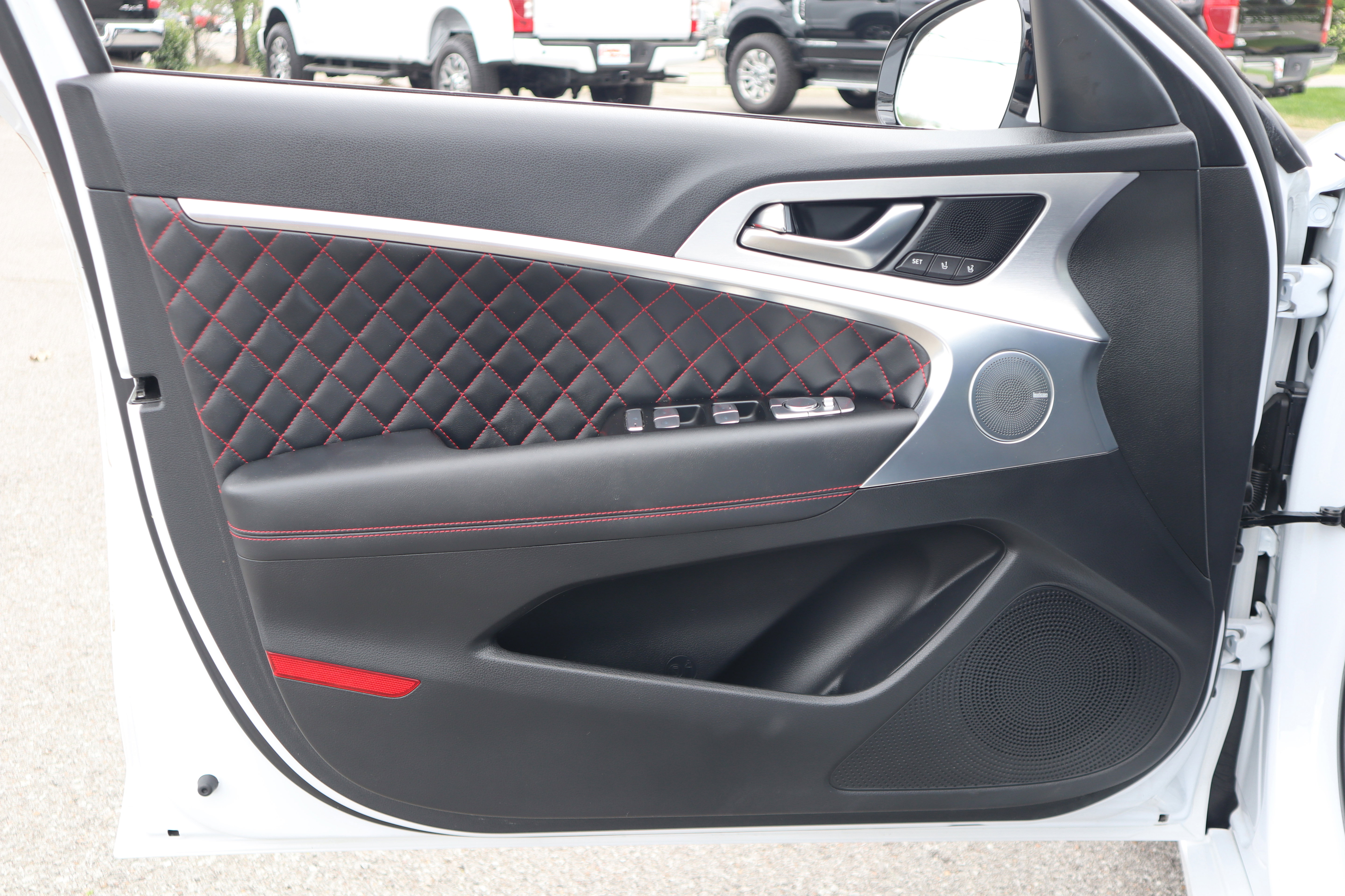 Used 2019 Genesis G70 3.3T Advanced w/ Sport Package image 30