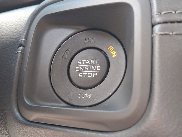 New 2025 Jeep Wrangler Unlimited Rubicon w/ Convenience Group image 15