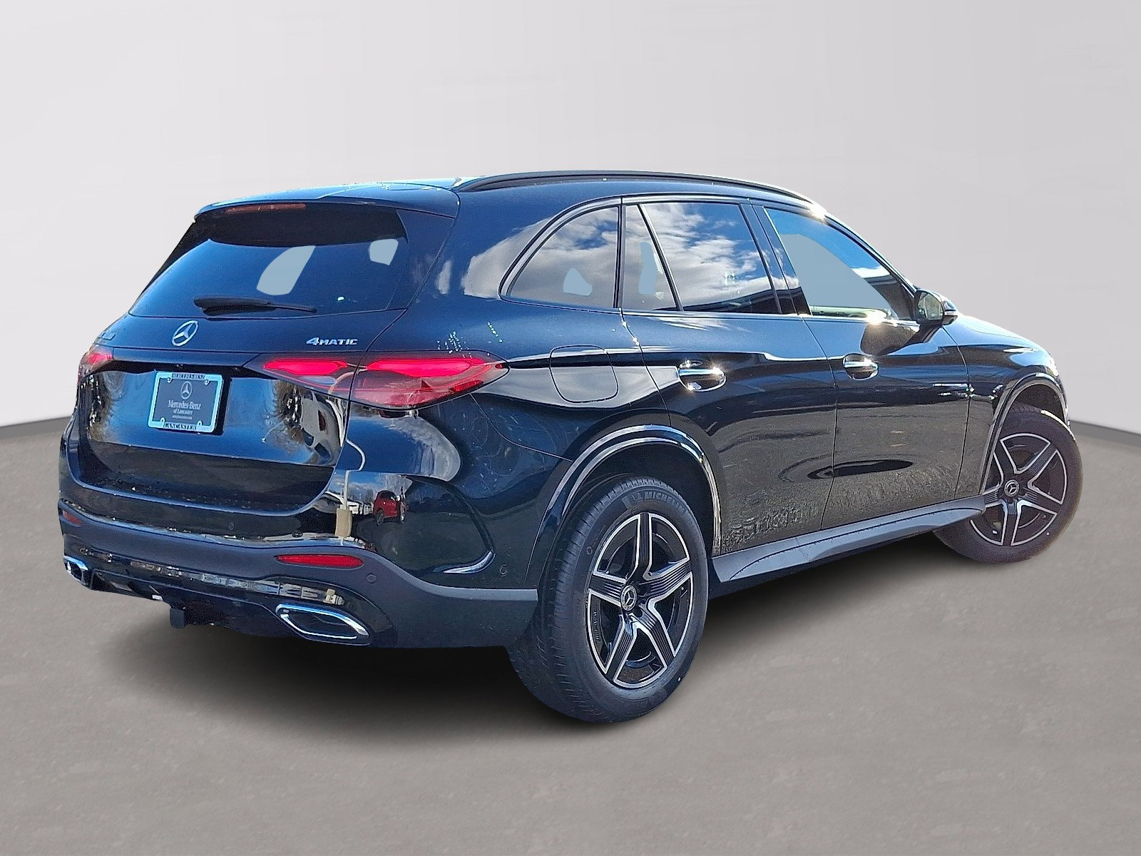 Used 2026 Mercedes-Benz GLC 300 4MATIC image 4