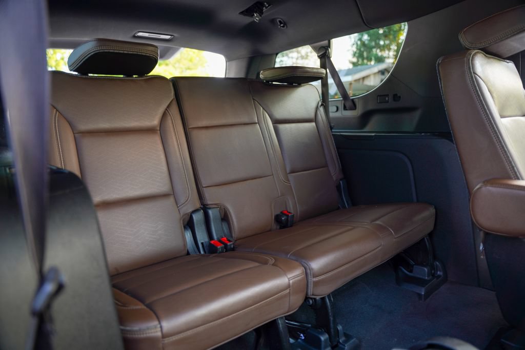 Used 2021 Chevrolet Suburban High Country w/ Premium Package AWD/4WD image 40