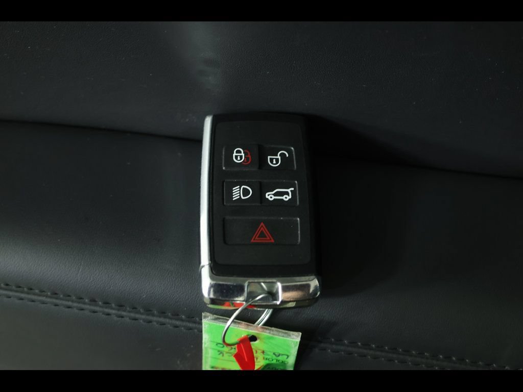 Used 2020 Land Rover Range Rover Sport SVR AWD/4WD image 29