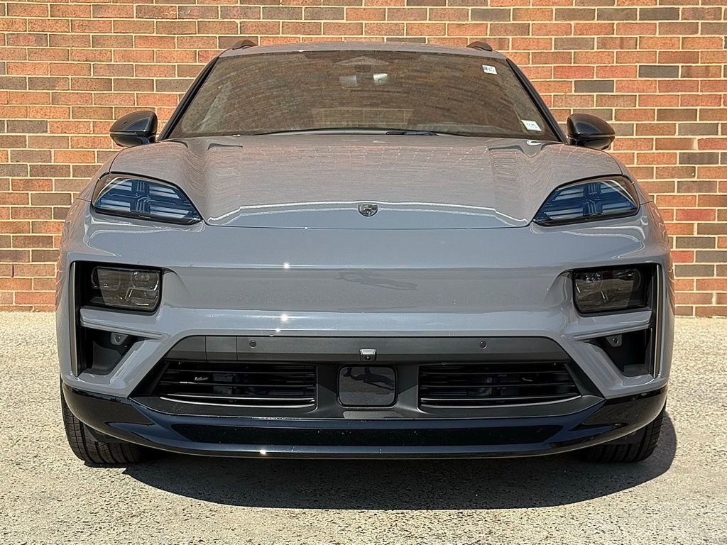 New 2025 Porsche Macan Turbo Electric image 10