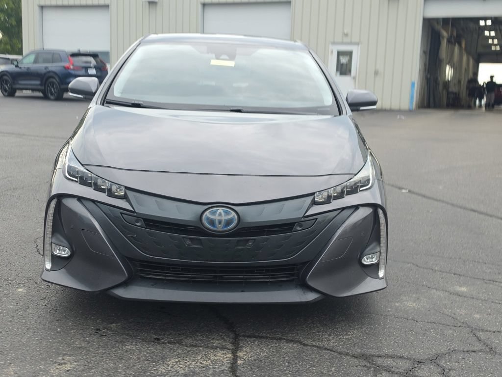 Used 2021 Toyota Prius Prime Limited w/ Carpet Mat Package (TMS) FWD image 2