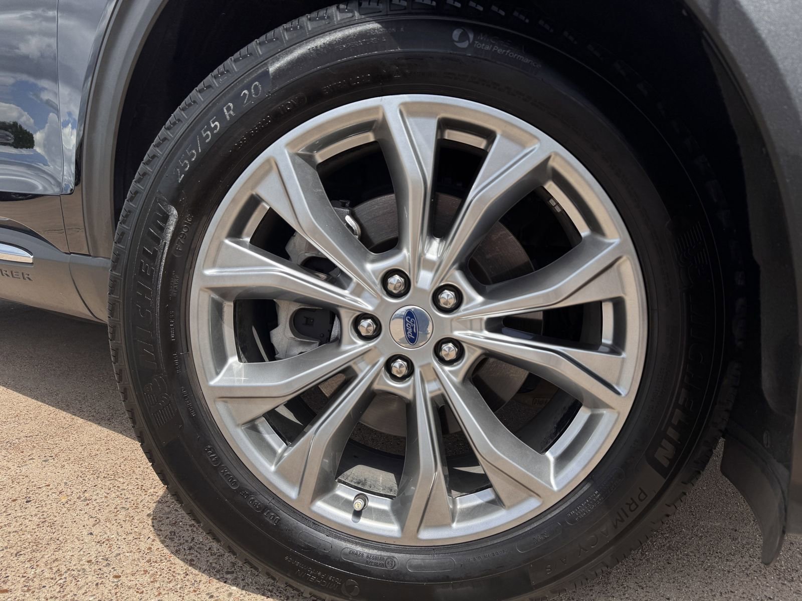 Used 2023 Ford Explorer XLT w/ Equipment Group 202A image 11