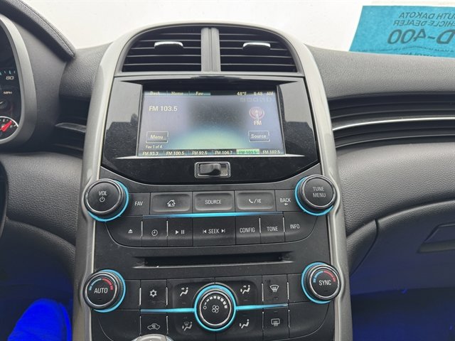 Used 2015 Chevrolet Malibu LT FWD image 11