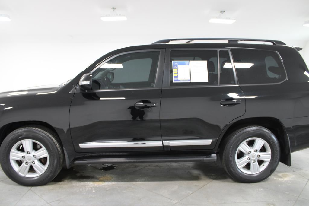 Used 2013 Toyota Land Cruiser AWD/4WD image 6