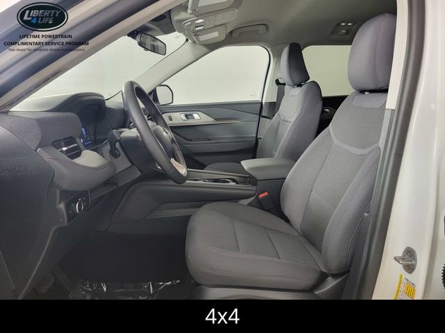 Used 2026 Ford Explorer Active AWD/4WD image 13