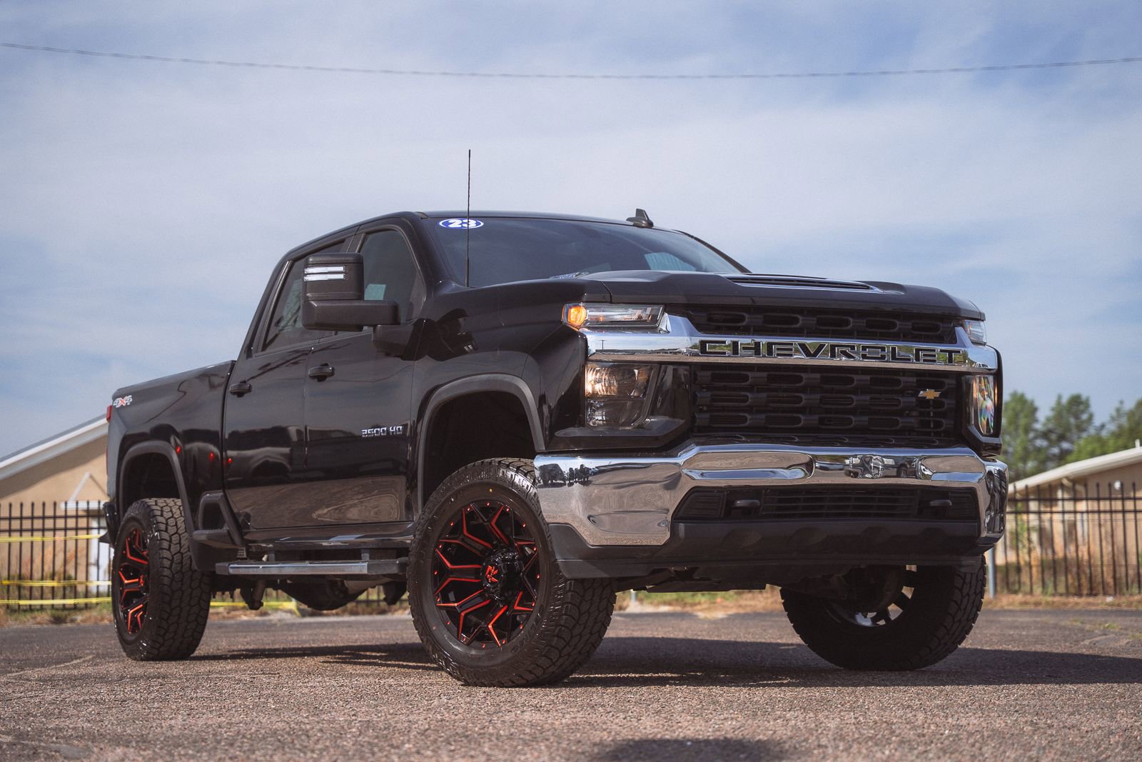 Used 2023 Chevrolet Silverado 2500 LT w/ Gooseneck/5TH Wheel Package image 3