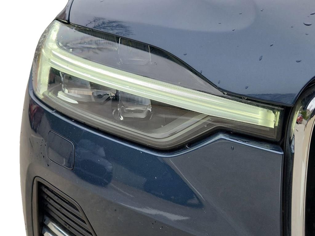 Used 2022 Volvo XC60 B5 Inscription w/ Climate Package image 9