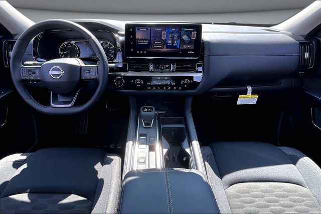New 2026 Nissan Pathfinder SV image 5
