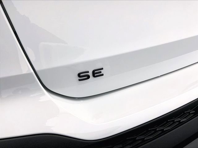 New 2026 Volkswagen Taos SE image 13