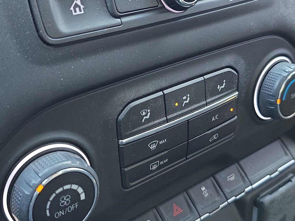 Used 2024 Chevrolet Silverado 1500 Custom image 19