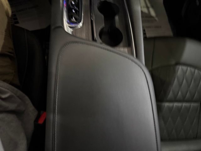 Used 2024 Buick Enclave Avenir w/ Avenir Technology Package AWD/4WD image 21