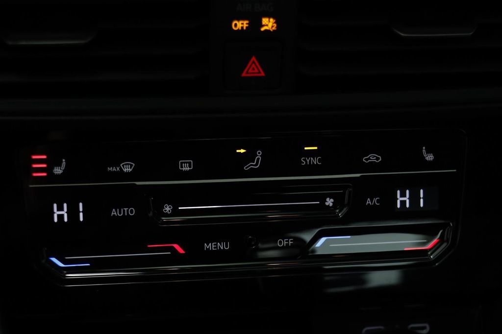 New 2026 Volkswagen Jetta SE FWD image 11