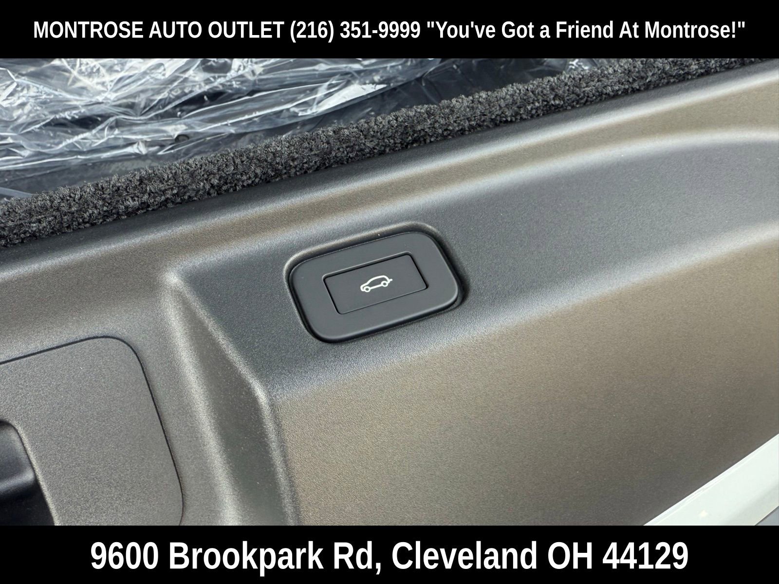 New 2025 Land Rover Range Rover SE image 37