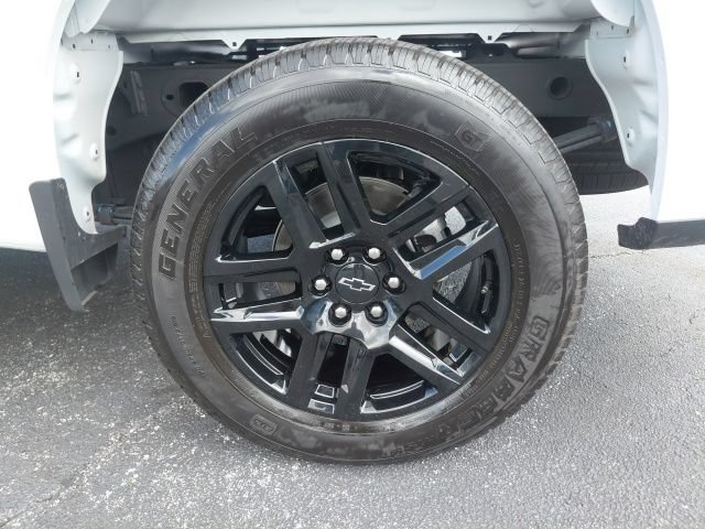 Used 2026 Chevrolet Silverado 1500 Custom RWD image 14