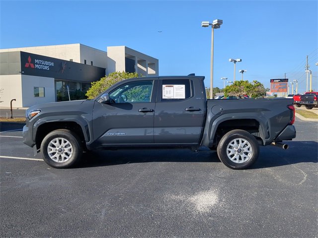 Used 2024 Toyota Tacoma SR5 image 3