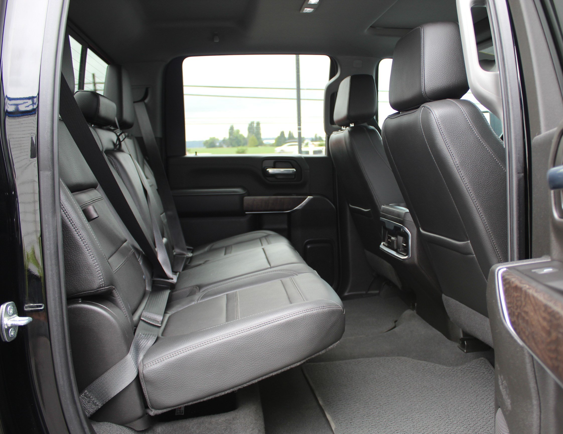 Used 2022 GMC Sierra 3500 Denali w/ Denali Ultimate Package AWD/4WD image 26