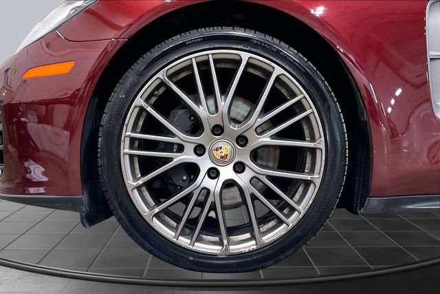 Used 2022 Porsche Panamera 4 Platinum Edition image 10