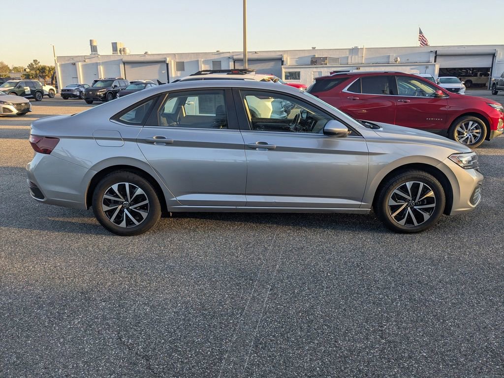 Used 2024 Volkswagen Jetta S FWD image 3
