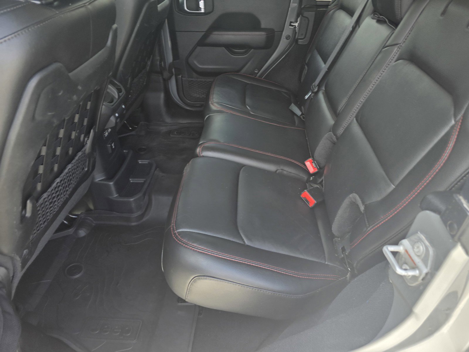 Used 2023 Jeep Wrangler Rubicon image 12