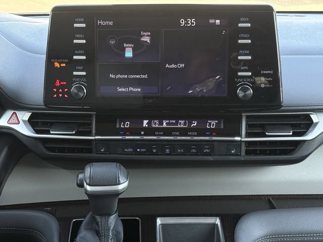 Used 2022 Toyota Sienna XLE FWD image 16