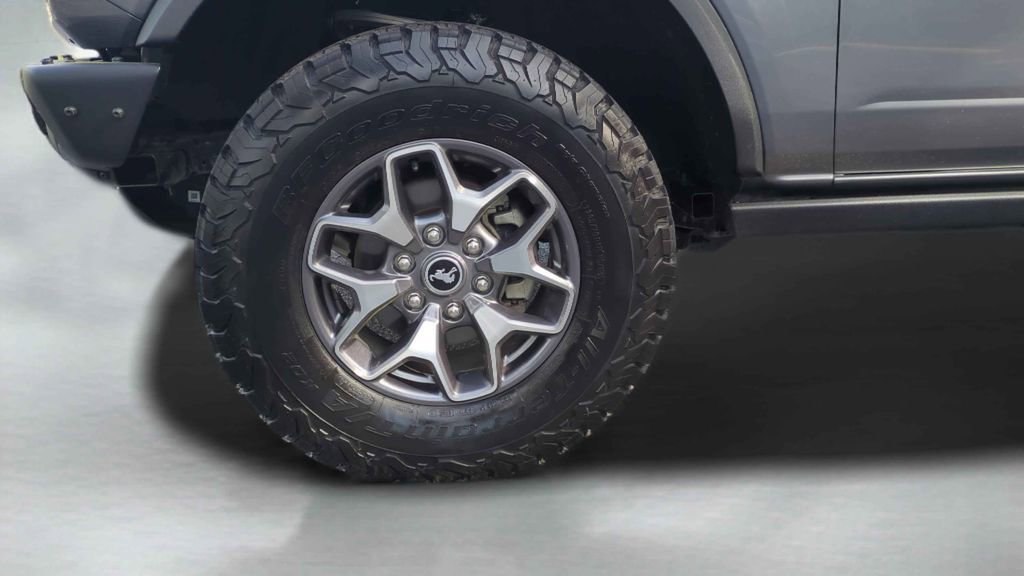 Used 2023 Ford Bronco Badlands image 10