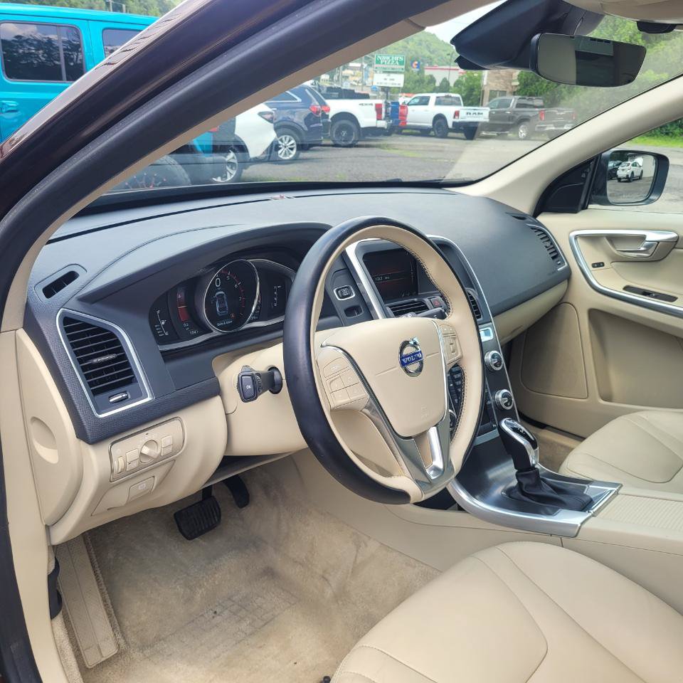 Used 2016 Volvo XC60 T5 Premier AWD/4WD image 13