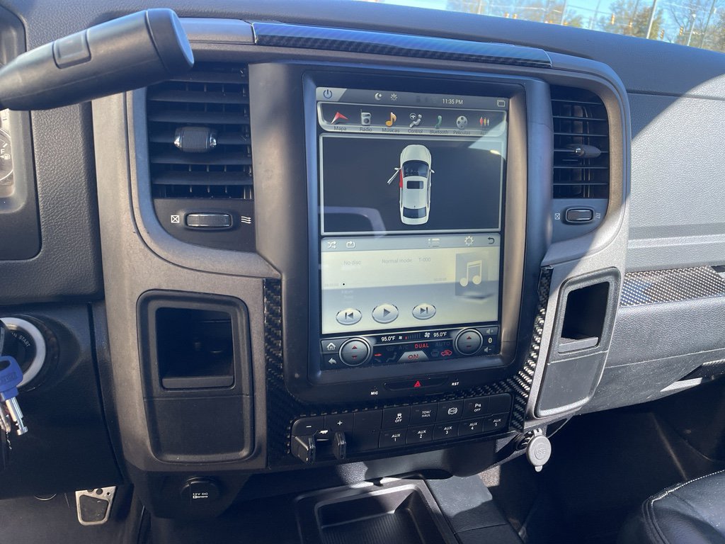 Used 2015 RAM 2500 Tradesman w/ Chrome Appearance Group image 11