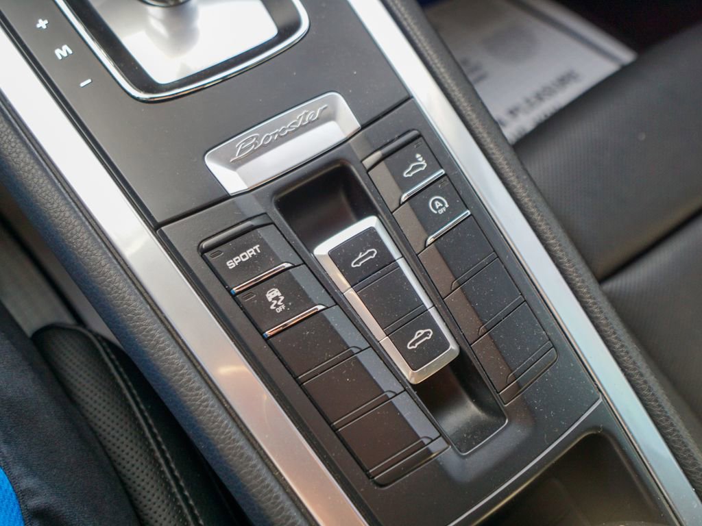 Used 2016 Porsche Boxster image 23