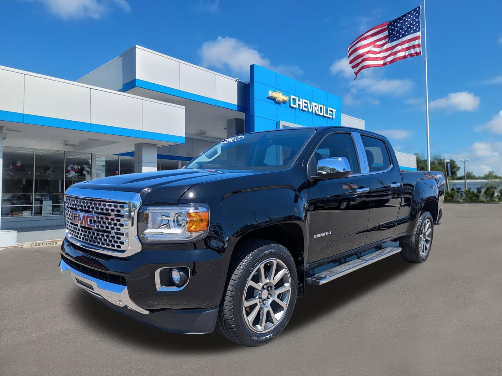 Used 2017 GMC Canyon Denali image 8