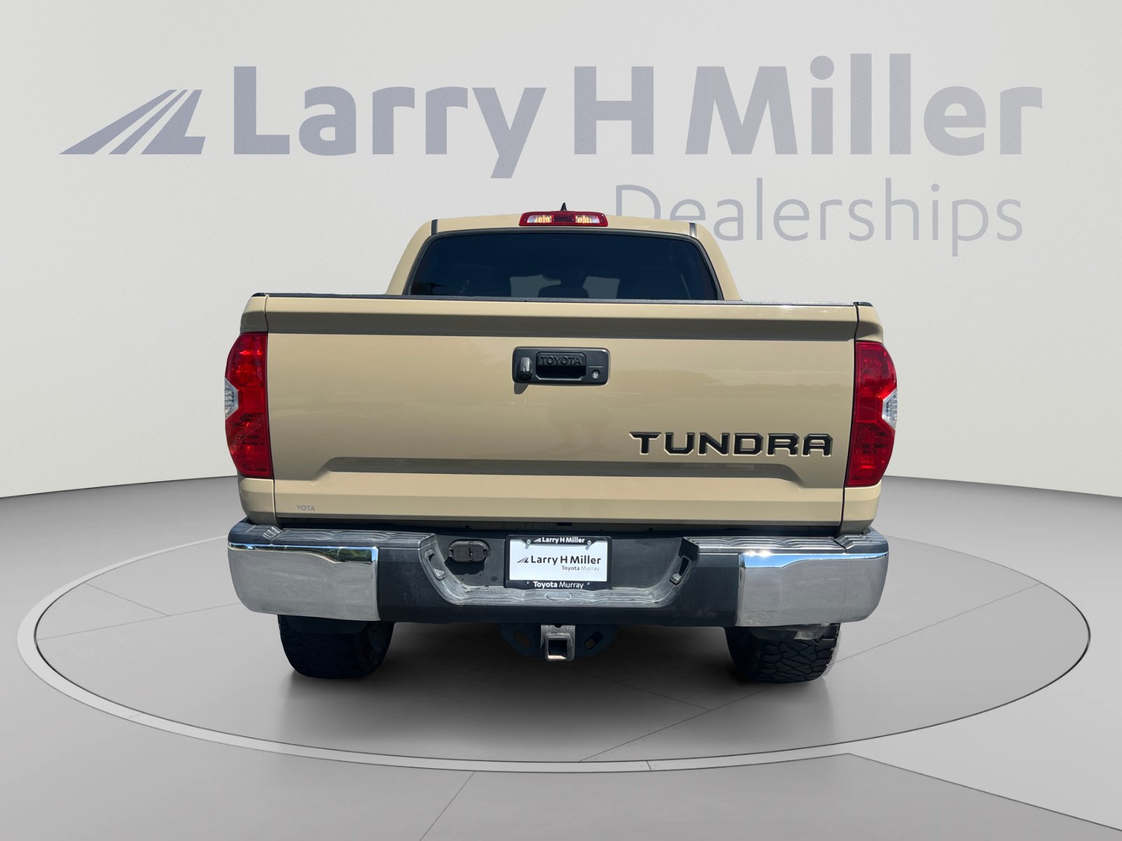 Used 2020 Toyota Tundra SR5 w/ TRD Off-Road Package AWD/4WD image 4