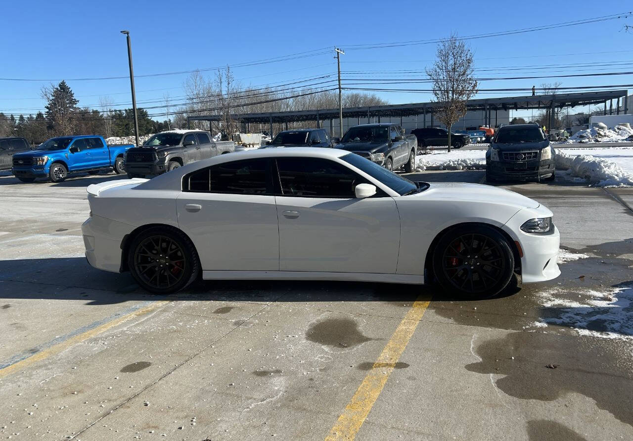 Used 2018 Dodge Charger SRT w/ Technology Group image 5