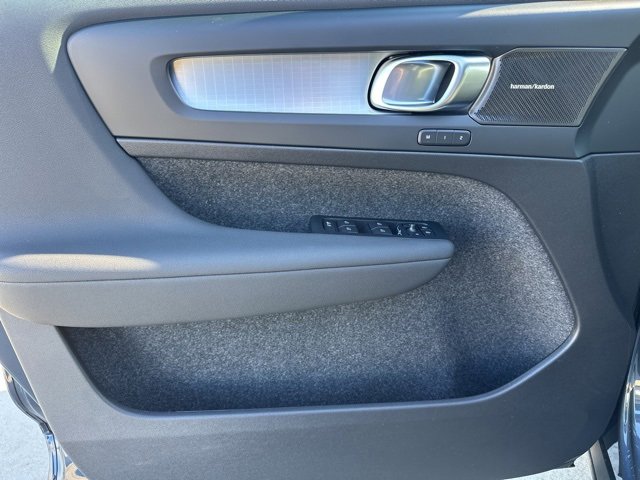New 2026 Volvo XC40 B5 Ultra w/ Climate Package image 12
