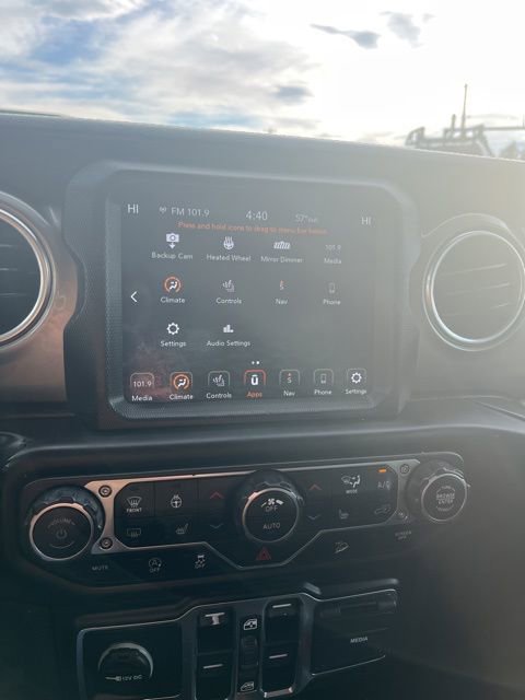 Used 2019 Jeep Wrangler Unlimited Sahara image 45
