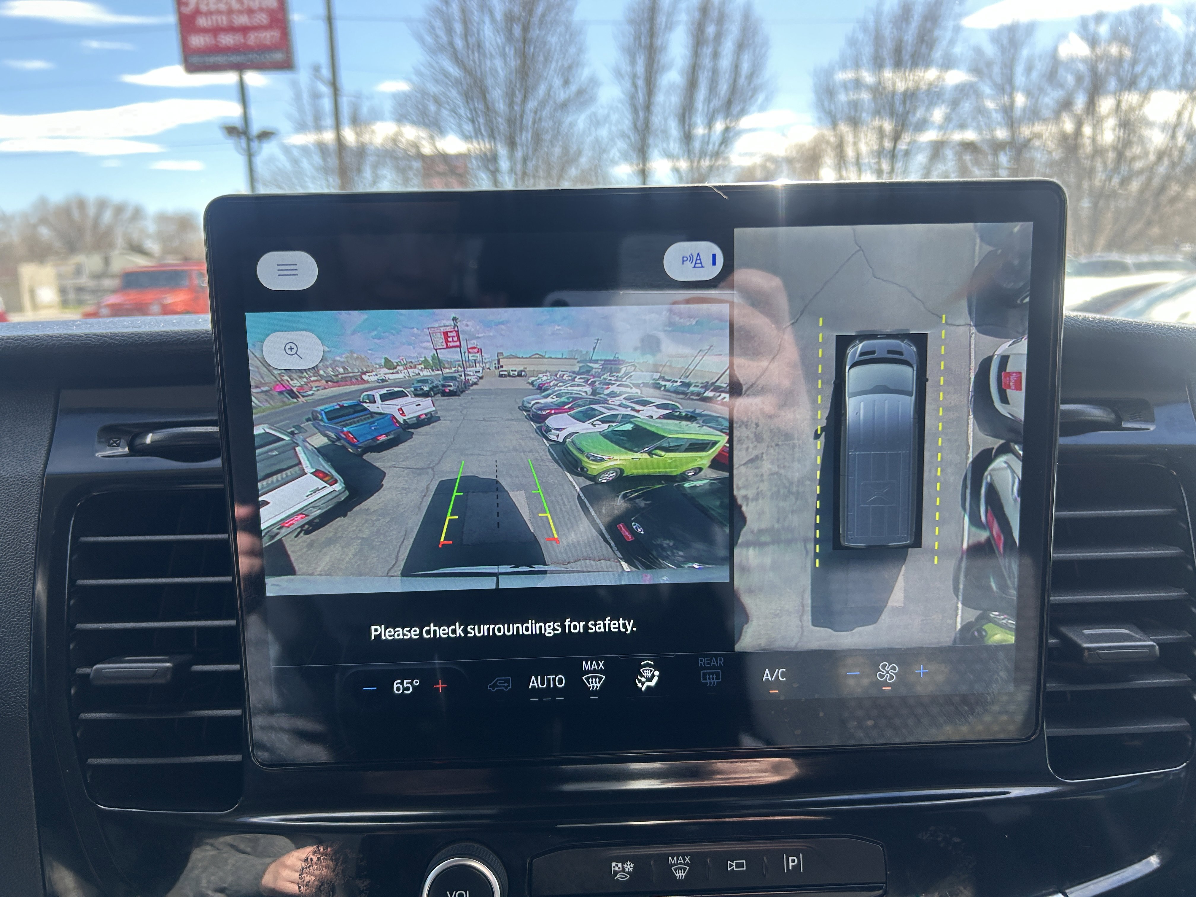 Used 2023 Ford Transit 350 XLT image 18