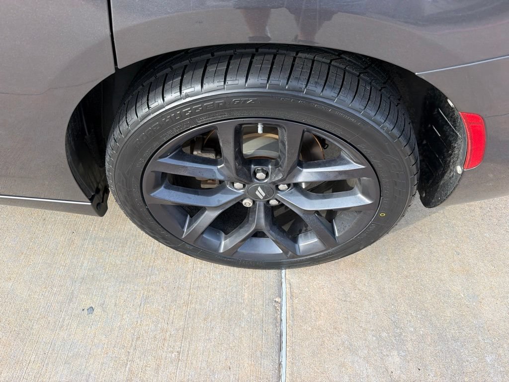 Used 2022 Dodge Charger SXT w/ Blacktop Package RWD image 9