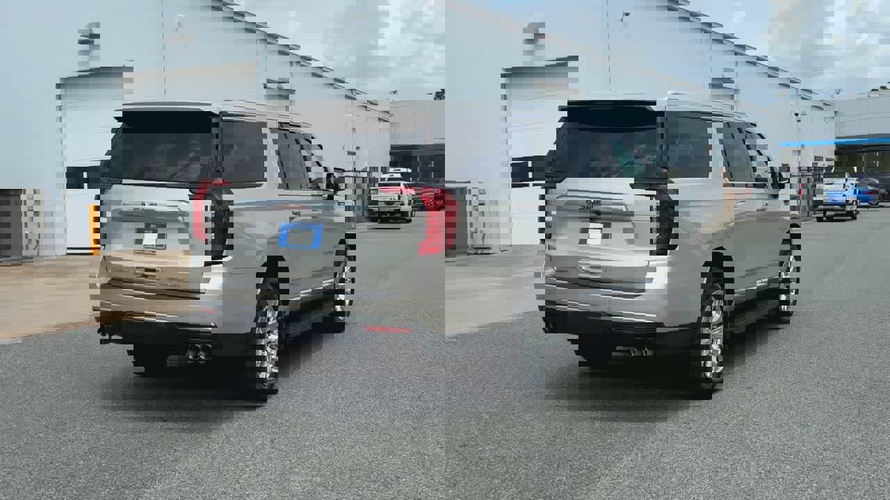 Used 2024 GMC Yukon XL Denali image 8