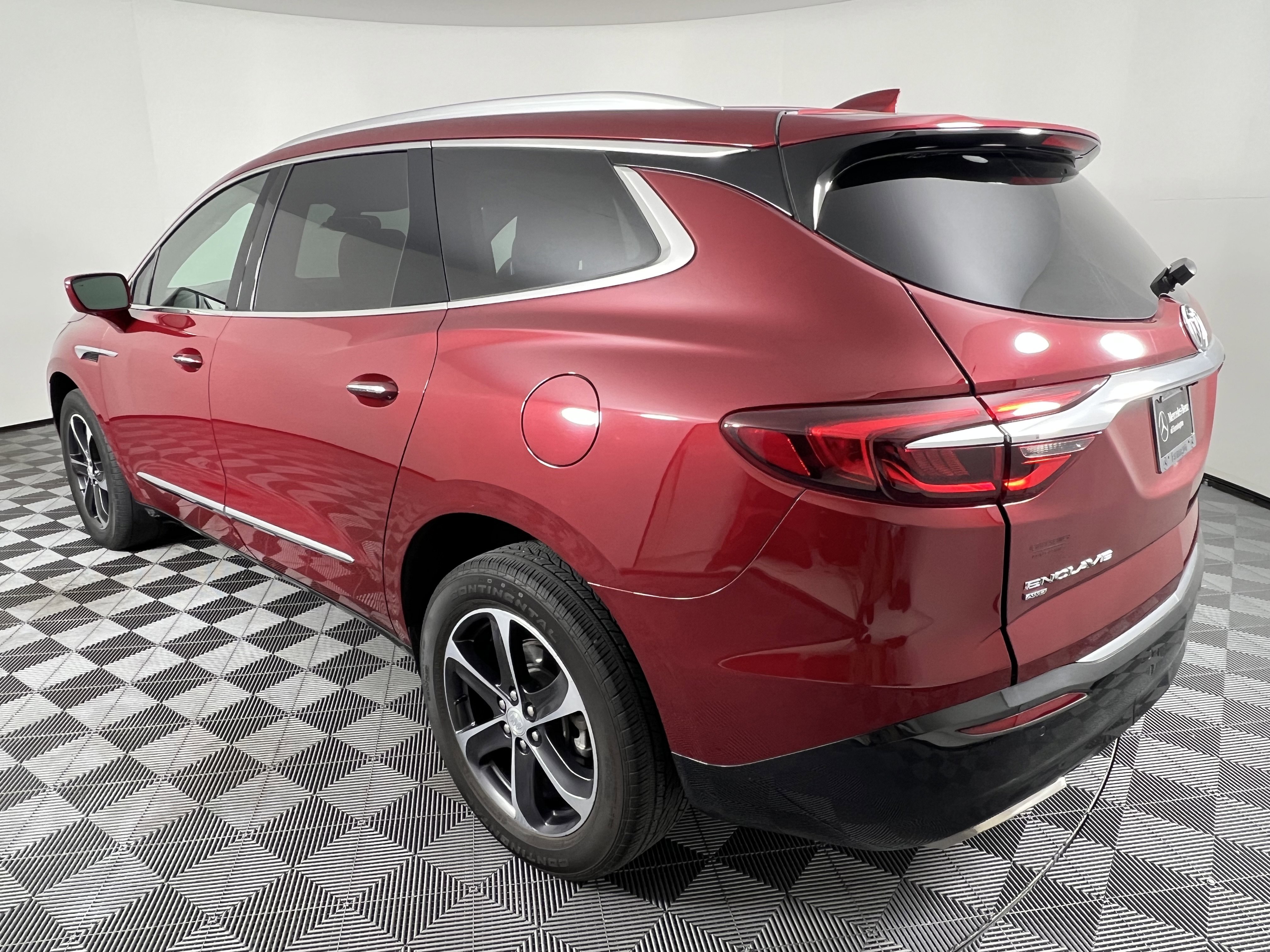 Used 2020 Buick Enclave Essence w/ Sport Touring Edition image 10