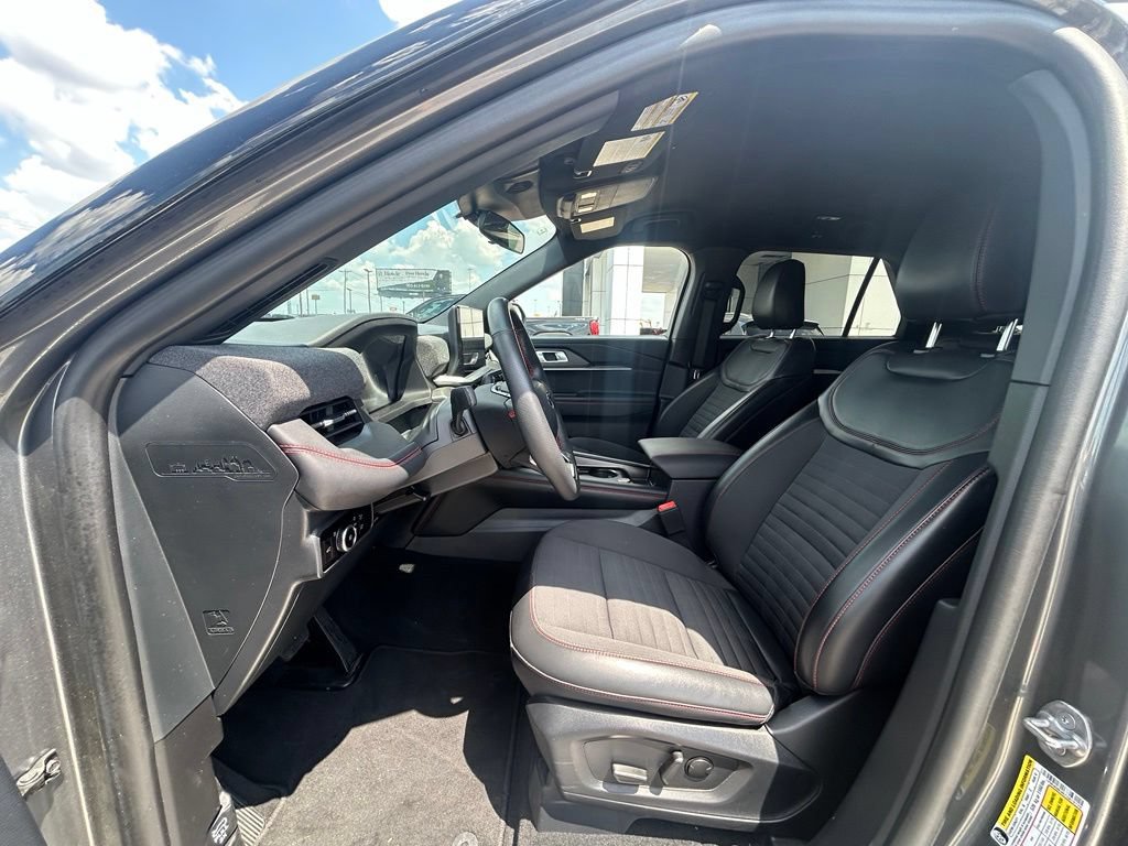 Used 2026 Ford Explorer ST-Line AWD/4WD image 7