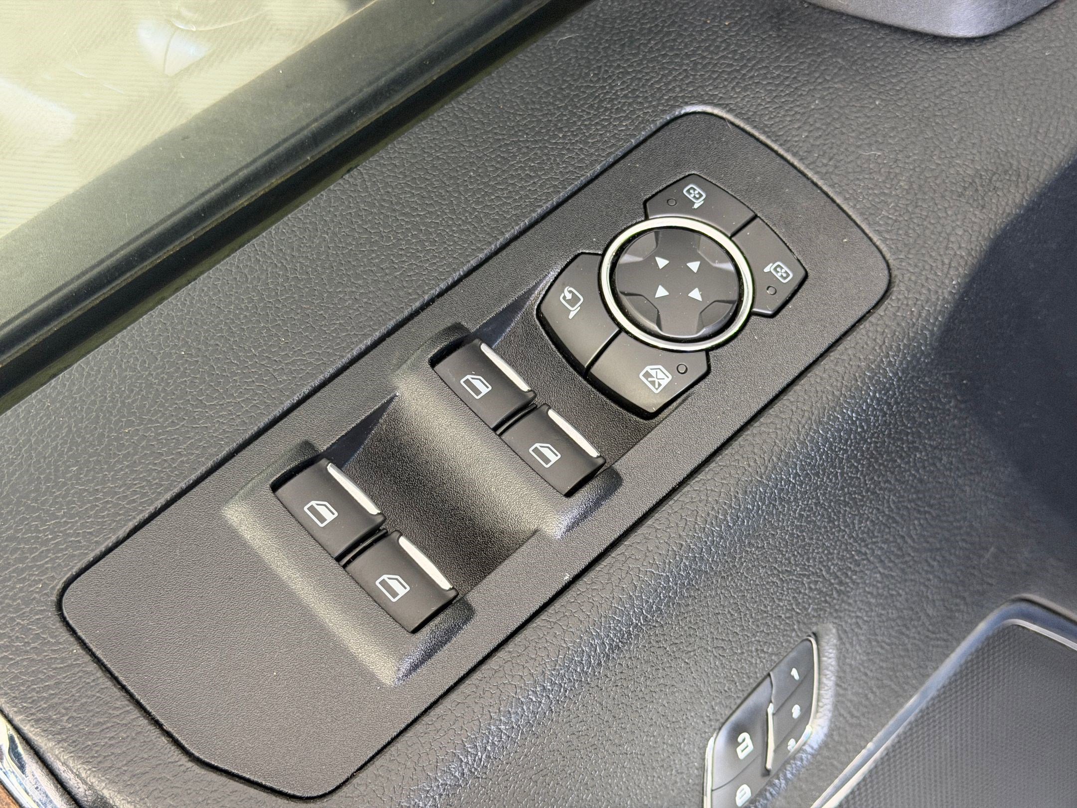 Used 2018 Ford F150 Lariat AWD/4WD image 11