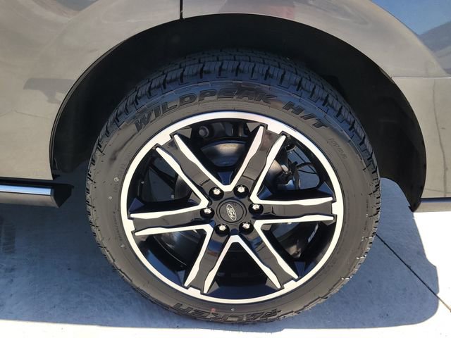 Used 2021 Ford Expedition Limited AWD/4WD image 14