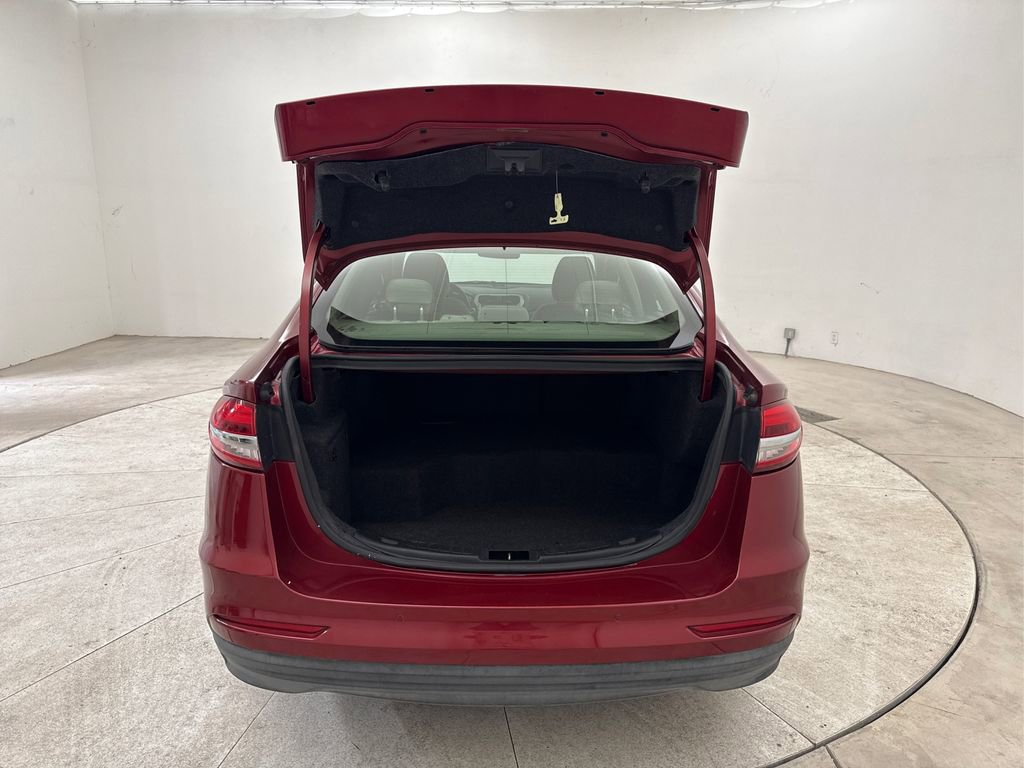 Used 2019 Ford Fusion SE image 23