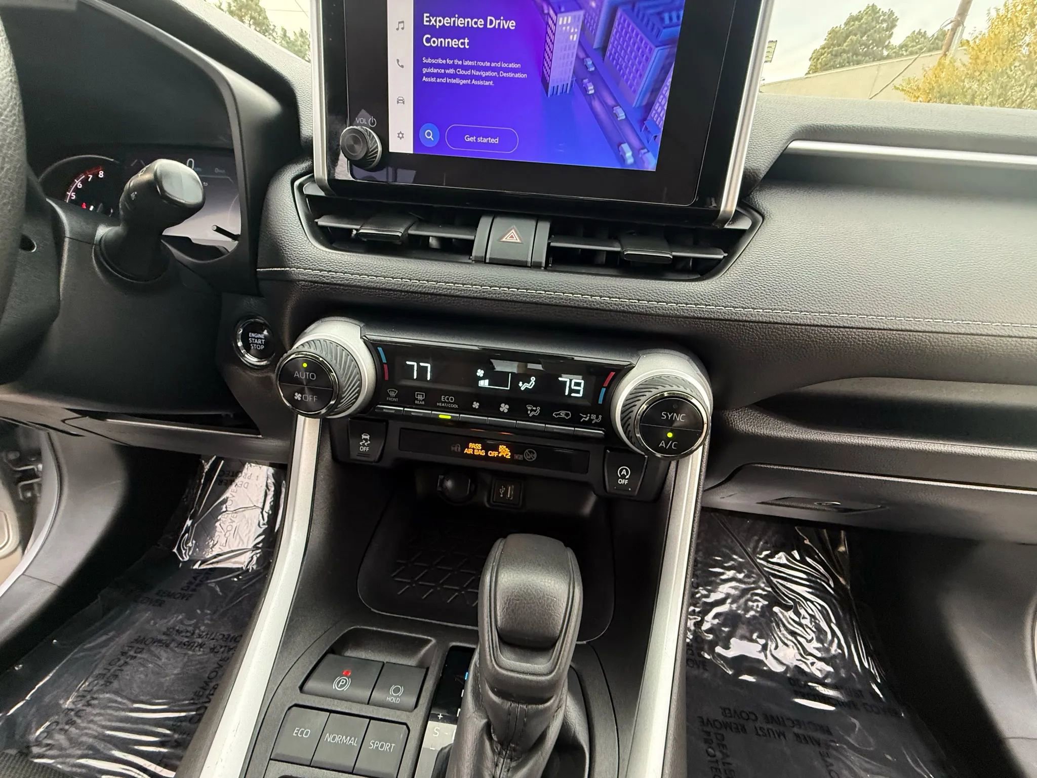 Used 2024 Toyota RAV4 XLE image 33